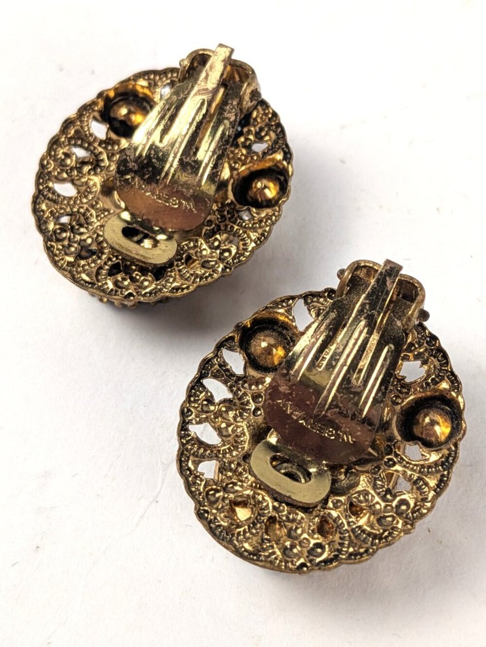 Vintage Brown Tortoise Shell Beaded Clip-on Earrings - Picture 3 of 4